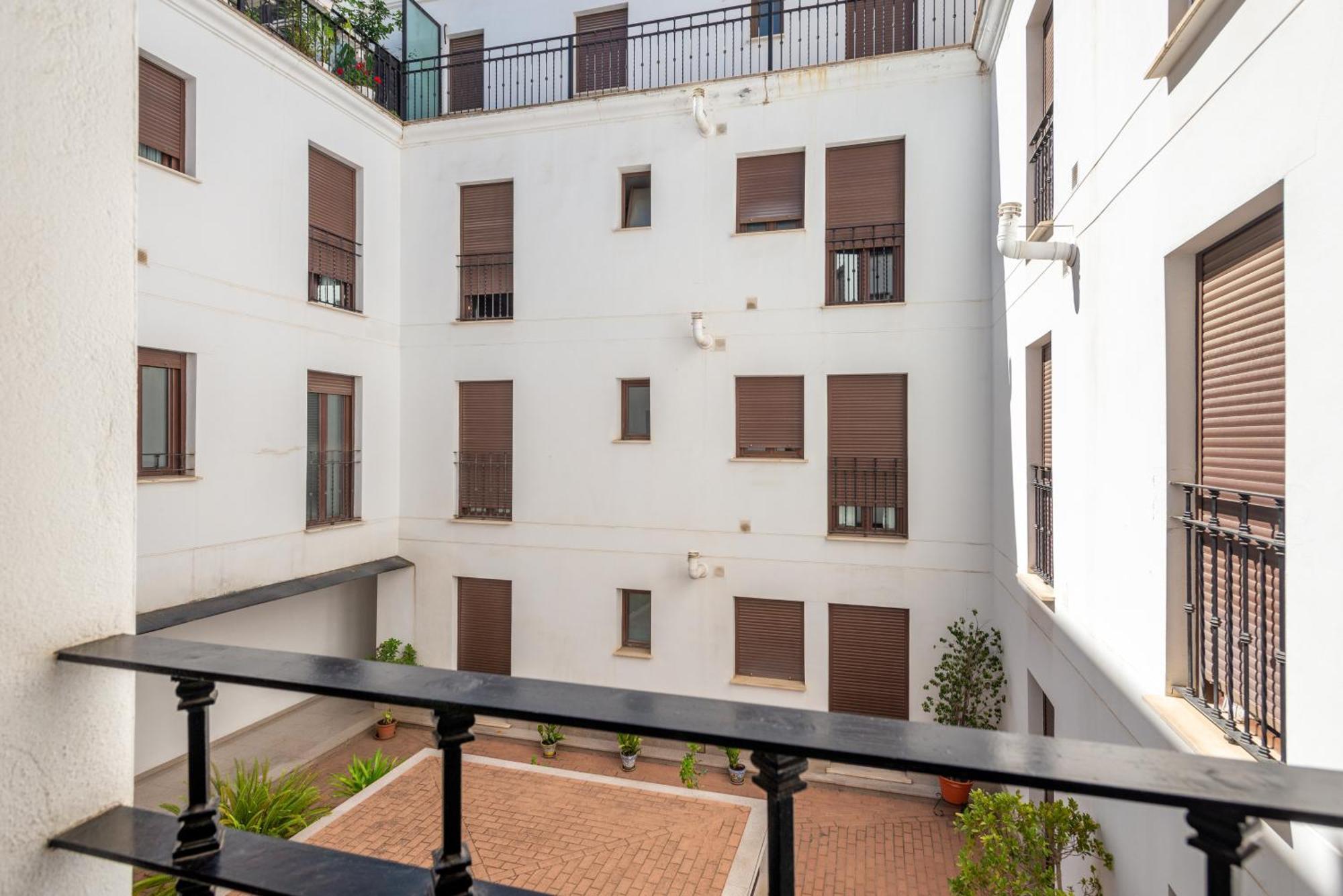 First Floor Close Macarena Church Sevilla Exterior foto