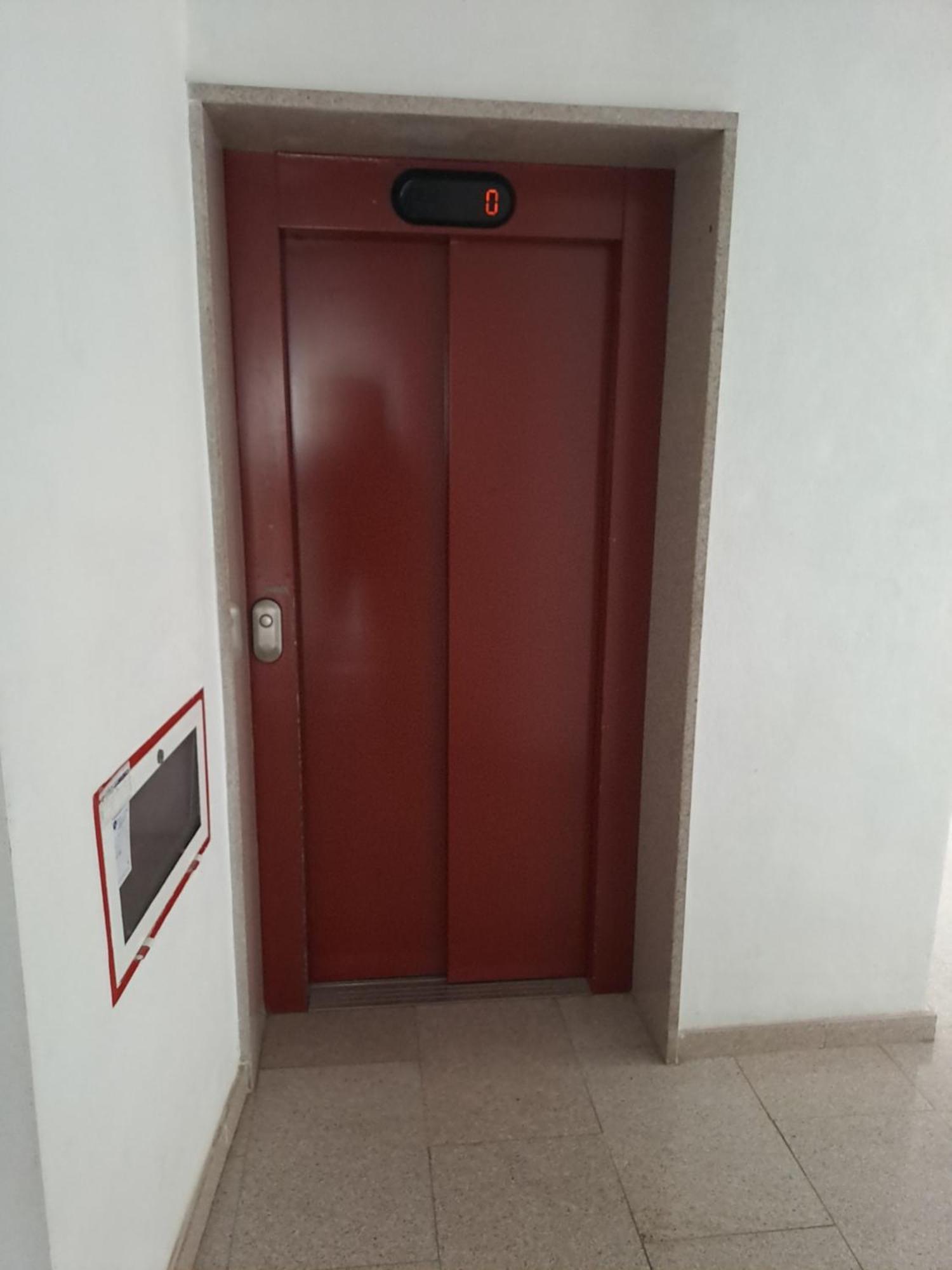 First Floor Close Macarena Church Sevilla Exterior foto